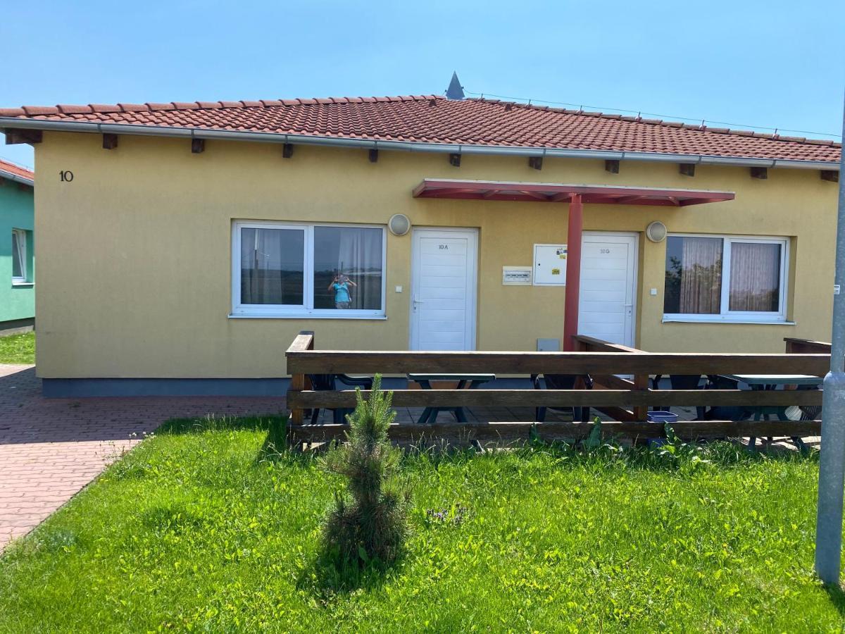 Apartman Delfin Senec Esterno foto